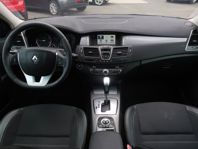 Renault Laguna, 2012