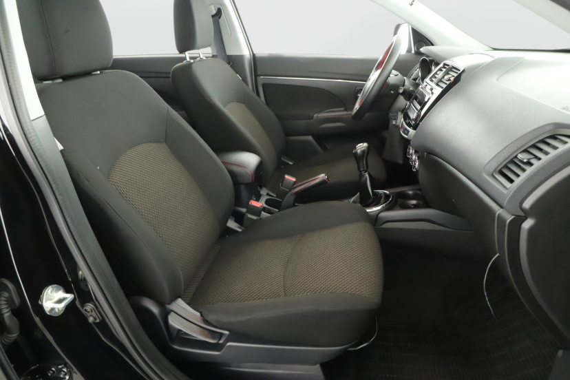 Mitsubishi ASX, 2016