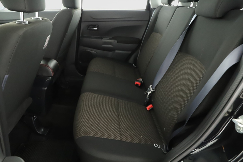 Mitsubishi ASX, 2016