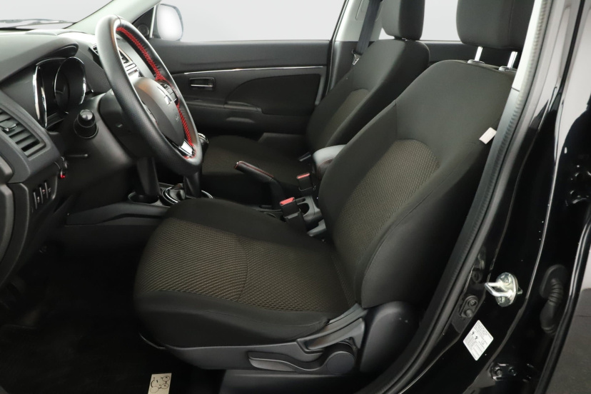 Mitsubishi ASX, 2016