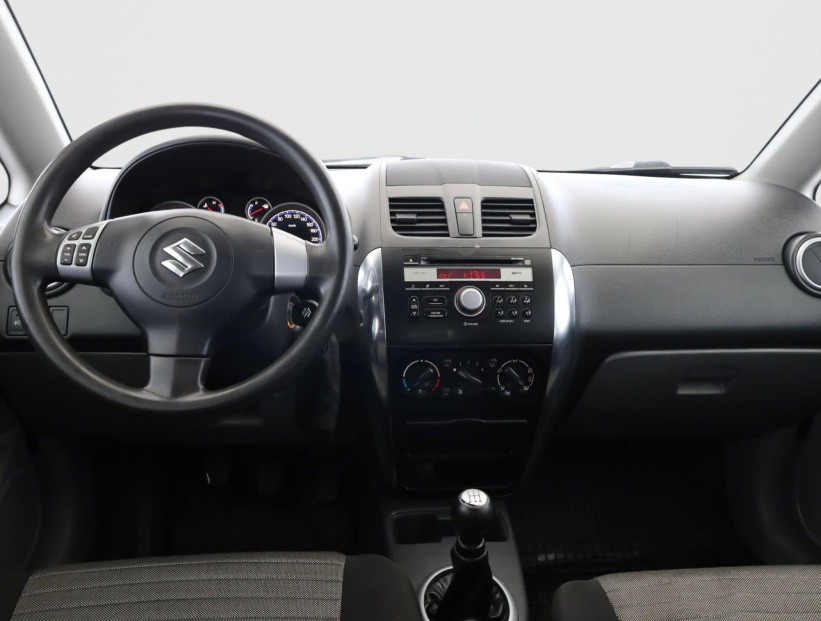 Suzuki SX4, 2011