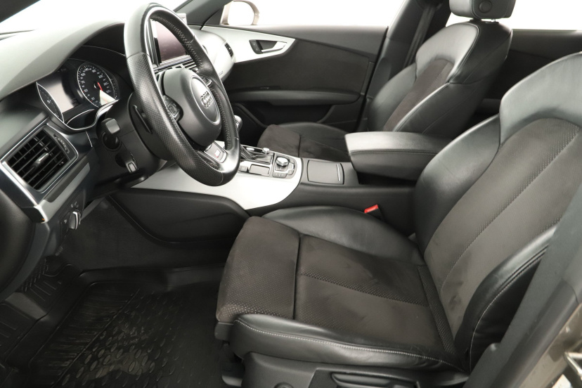 Audi A7, 2011
