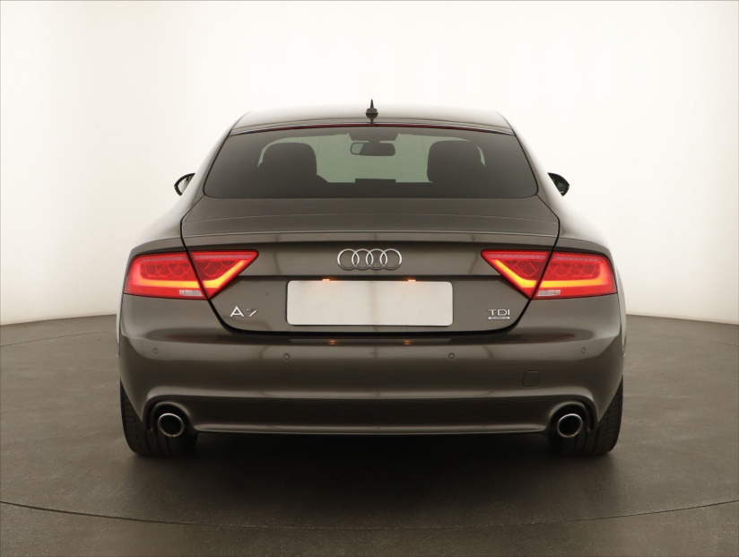 Audi A7, 2011