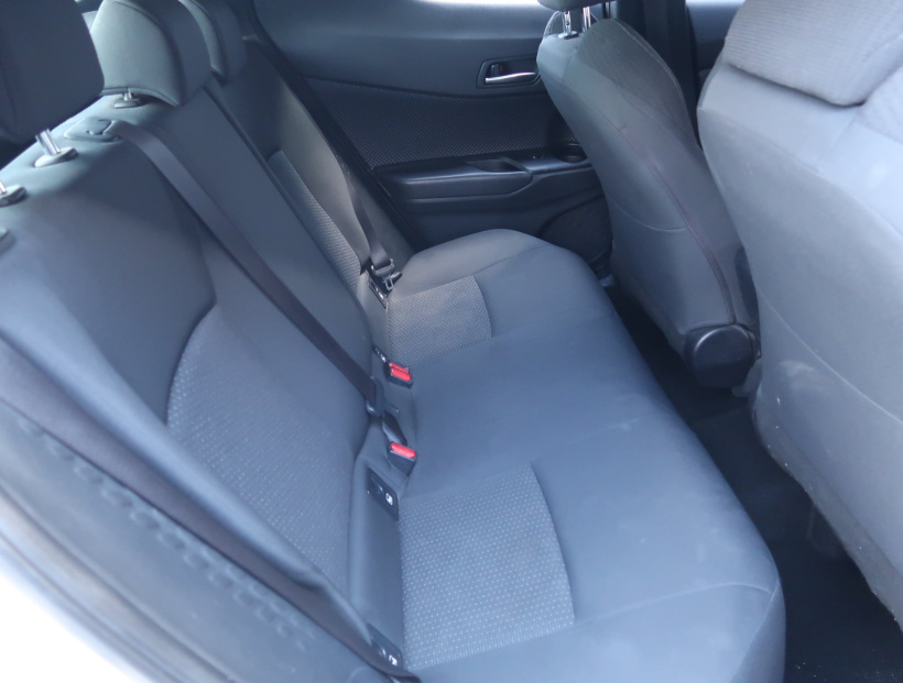 Toyota C-HR, 2018