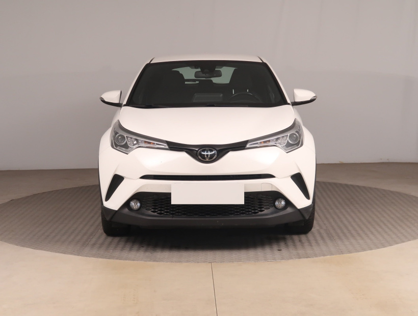 Toyota C-HR, 2018