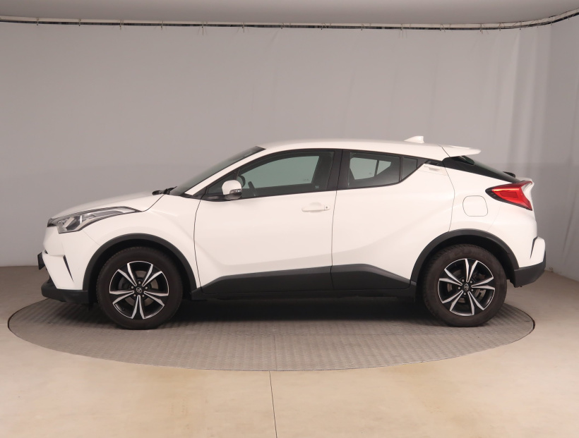 Toyota C-HR, 2018