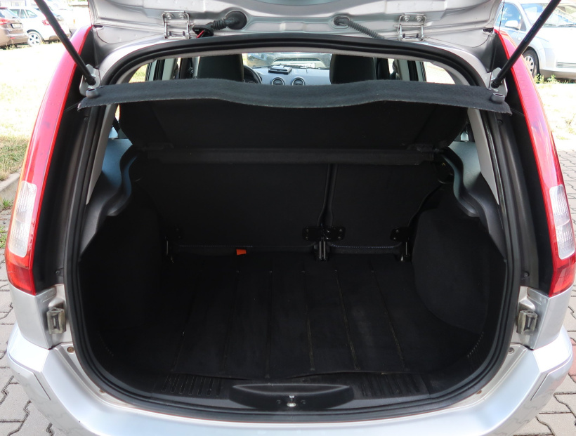Ford Fusion, 2010