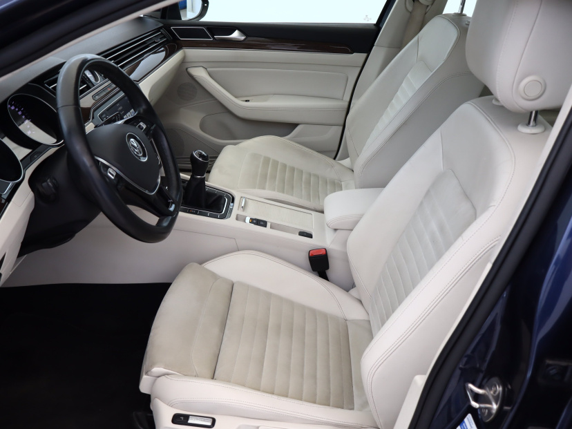 Volkswagen Passat, 2016
