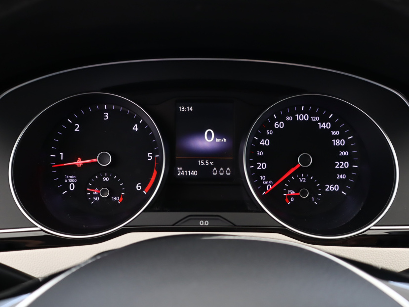 Volkswagen Passat, 2016