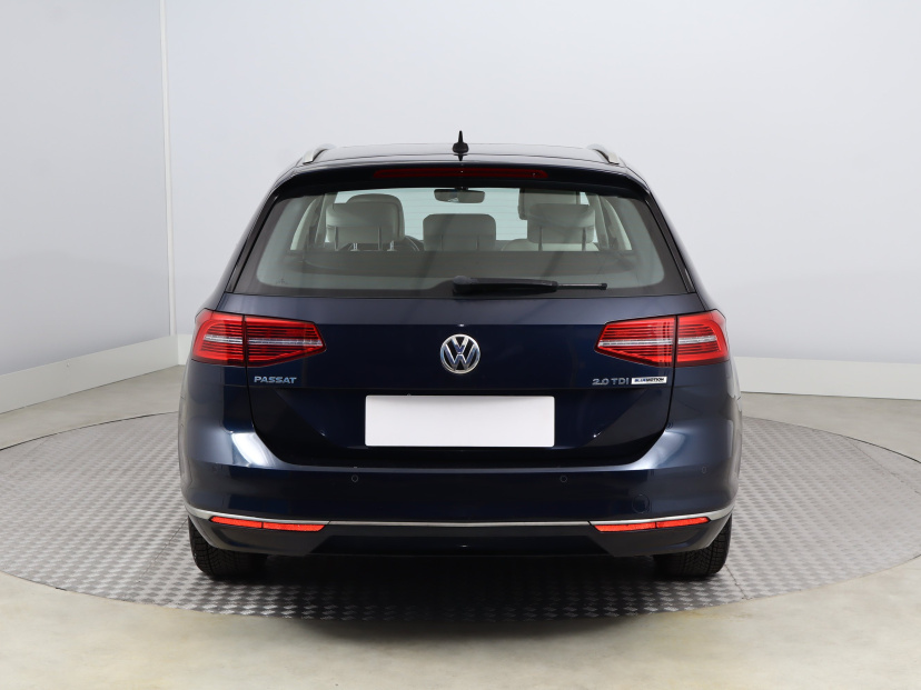 Volkswagen Passat, 2016