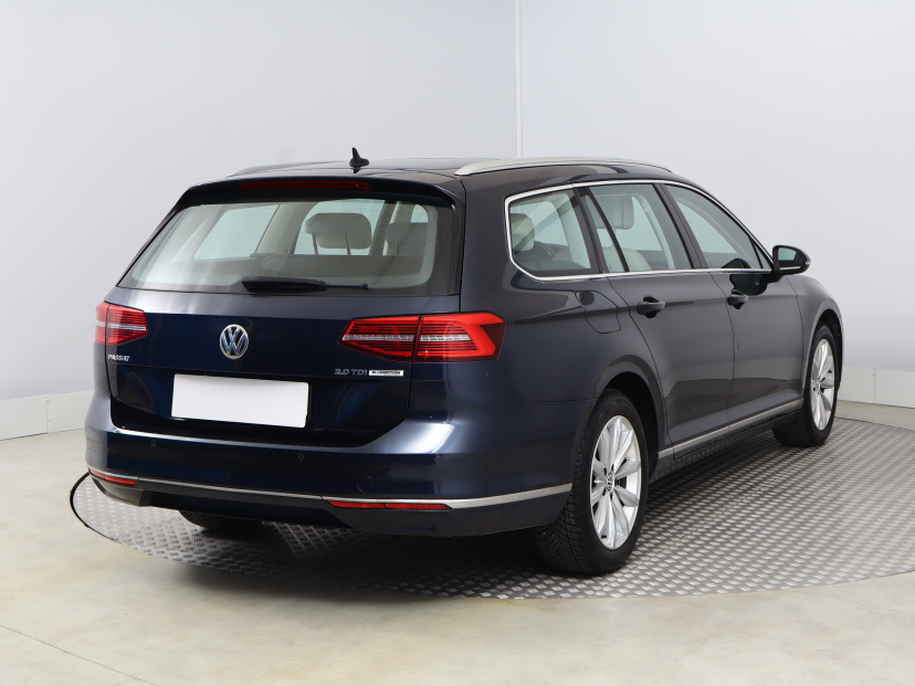 Volkswagen Passat, 2016