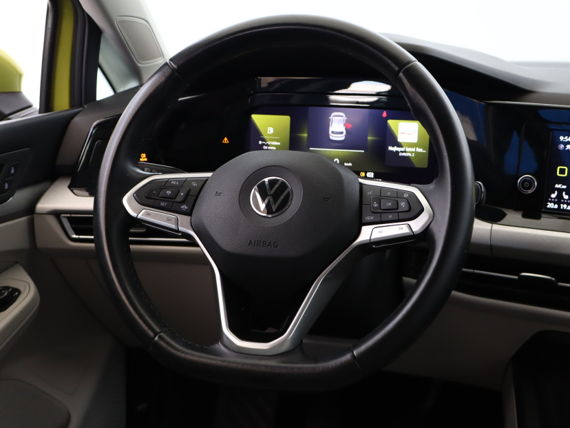 Volkswagen Golf, 2021