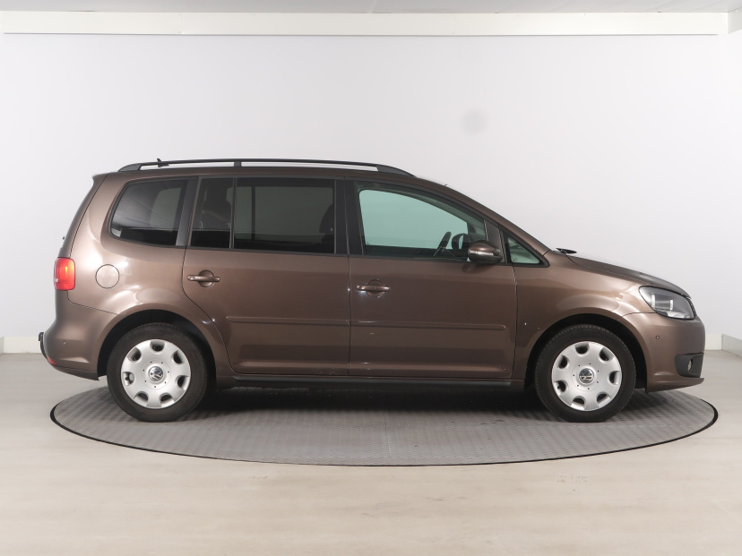 Volkswagen Touran, 2011
