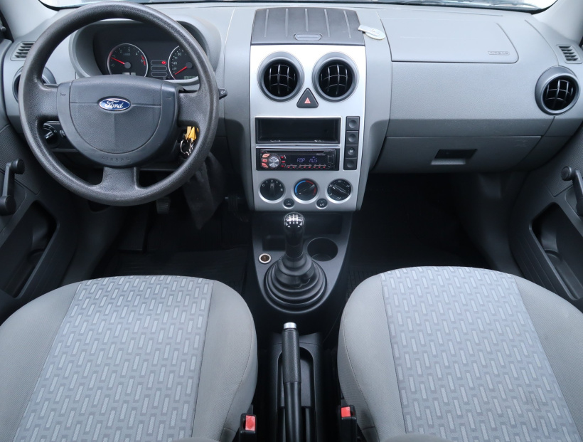 Ford Fusion, 2005