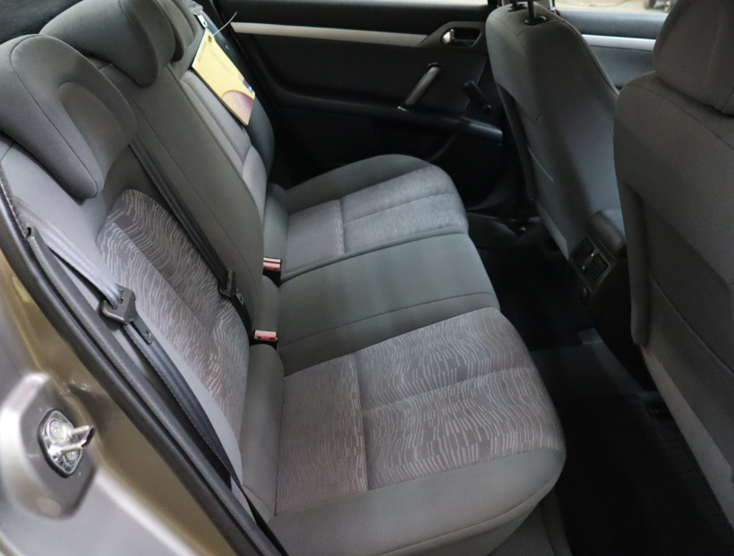 Peugeot 407, 2005