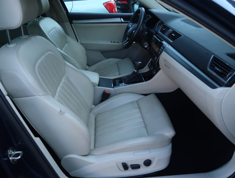 Škoda Superb, 2016