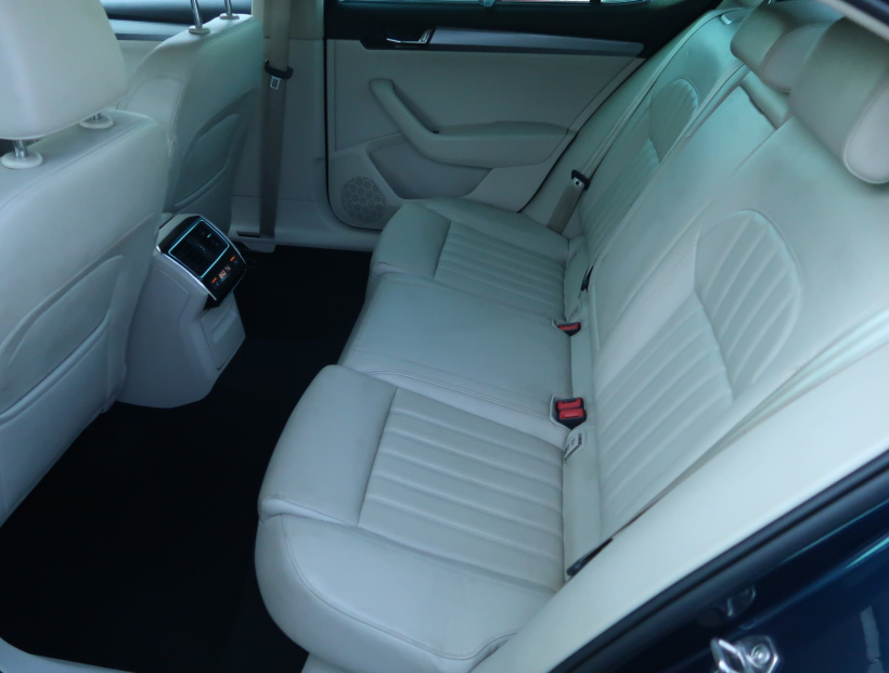 Škoda Superb, 2016