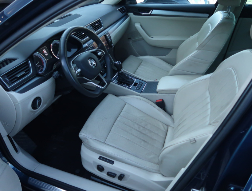 Škoda Superb, 2016