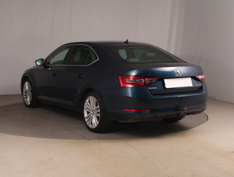 Škoda Superb, 2016