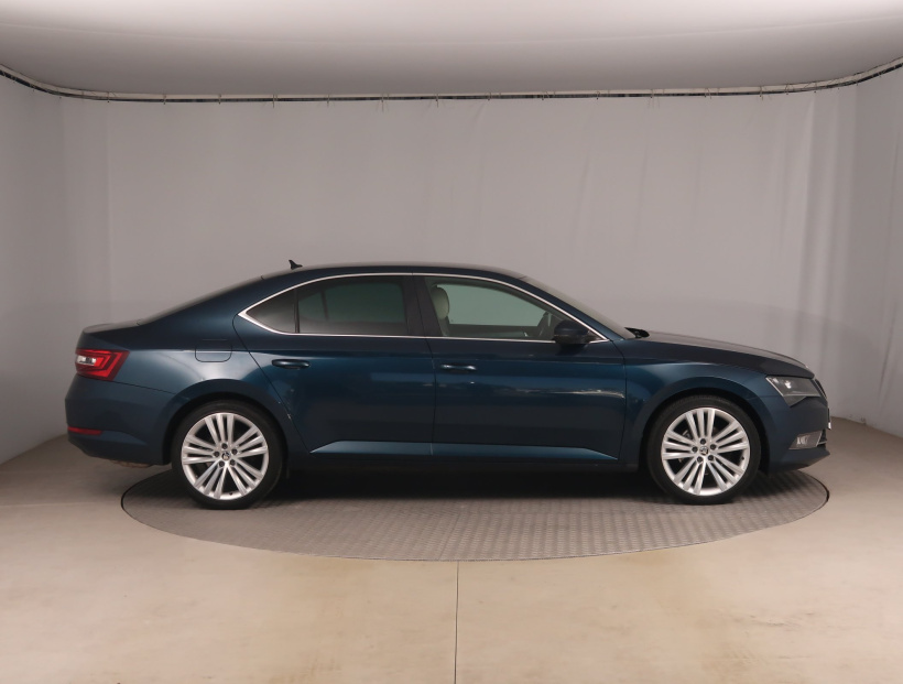 Škoda Superb, 2016