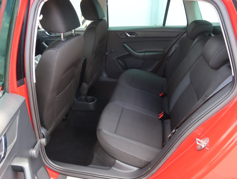 Škoda Rapid Spaceback, 2013