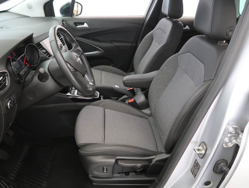 Opel Crossland, 2023
