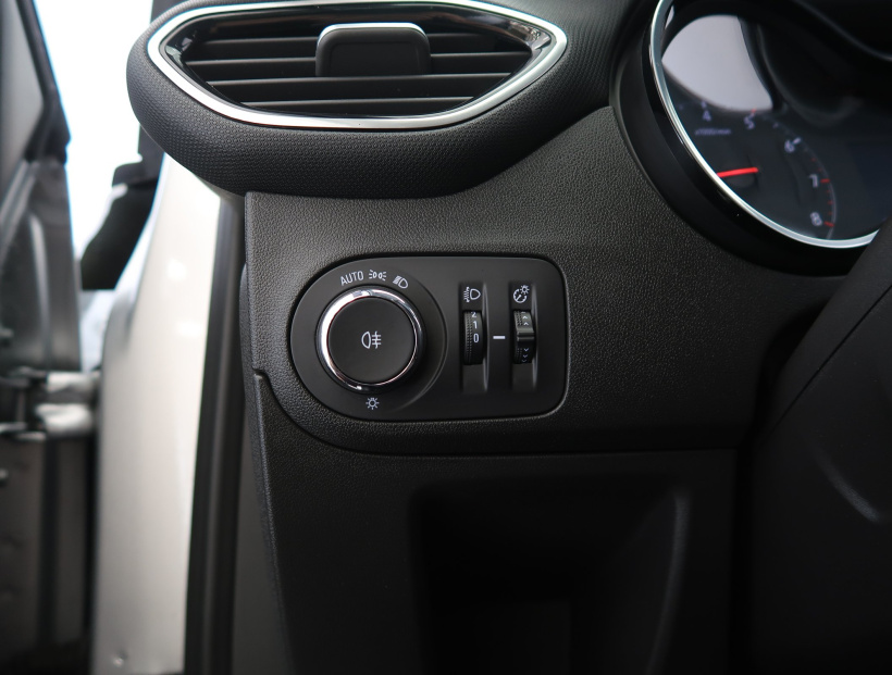 Opel Crossland, 2023