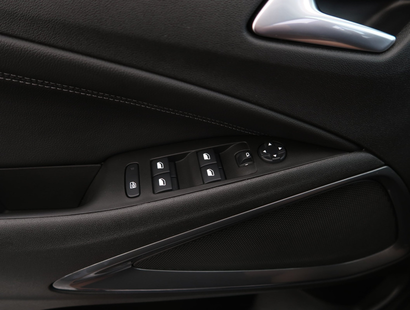 Opel Crossland, 2023