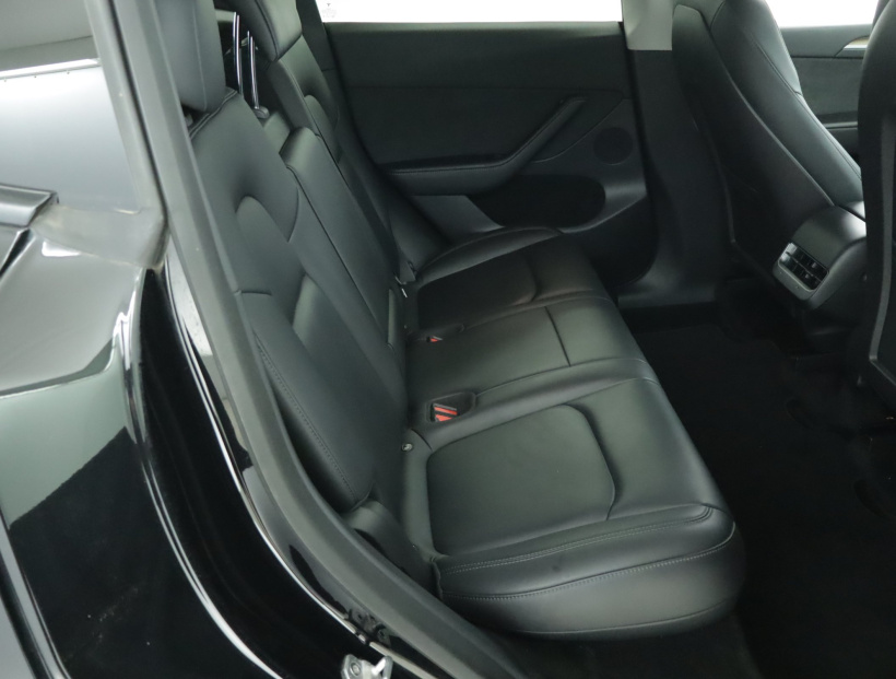Tesla Model Y, 2022