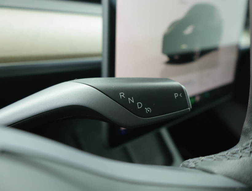 Tesla Model Y, 2022