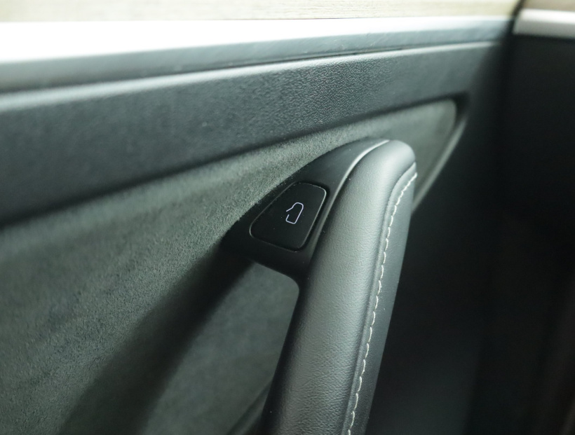 Tesla Model Y, 2022
