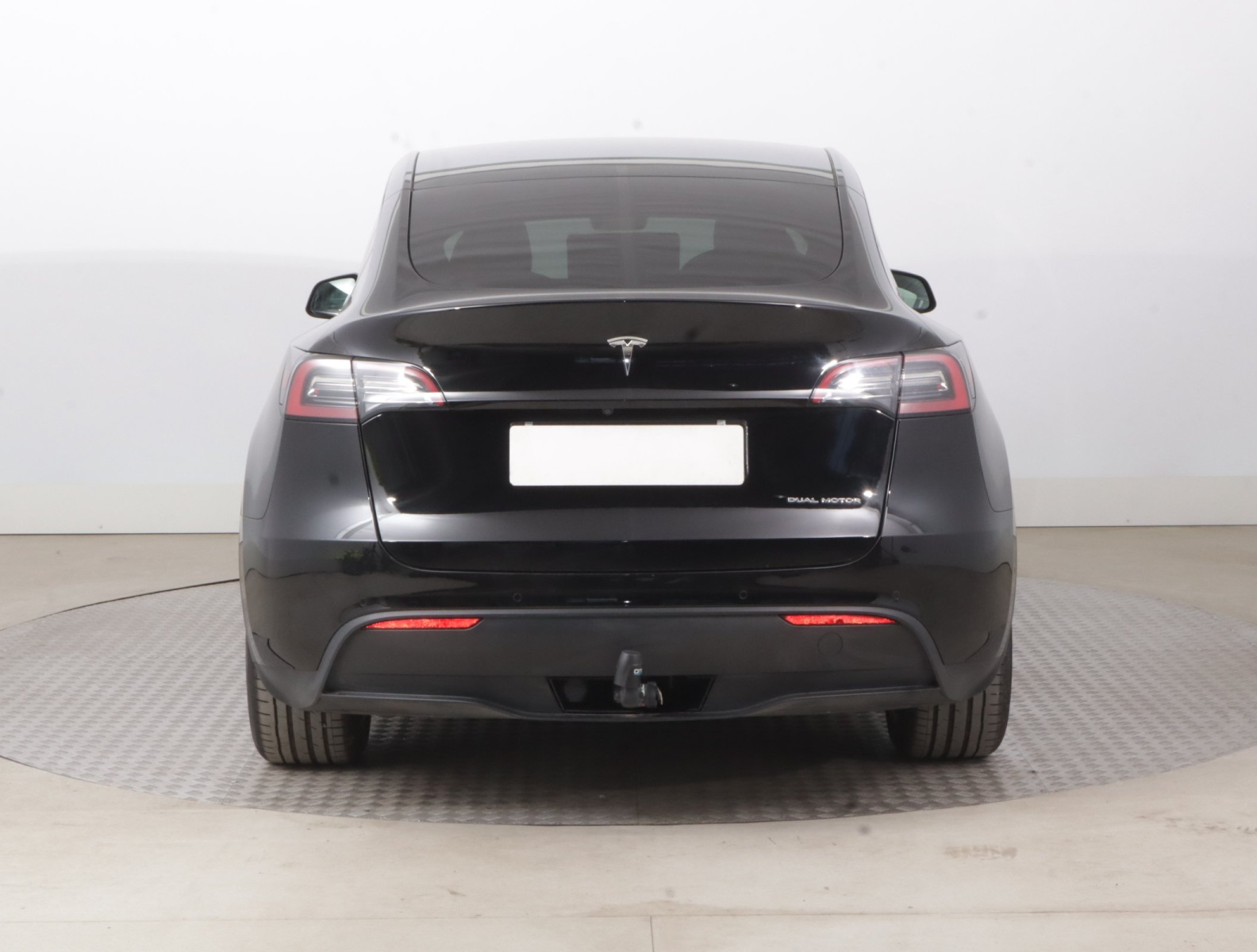Tesla Model Y Long Range AWD – fotografie 6