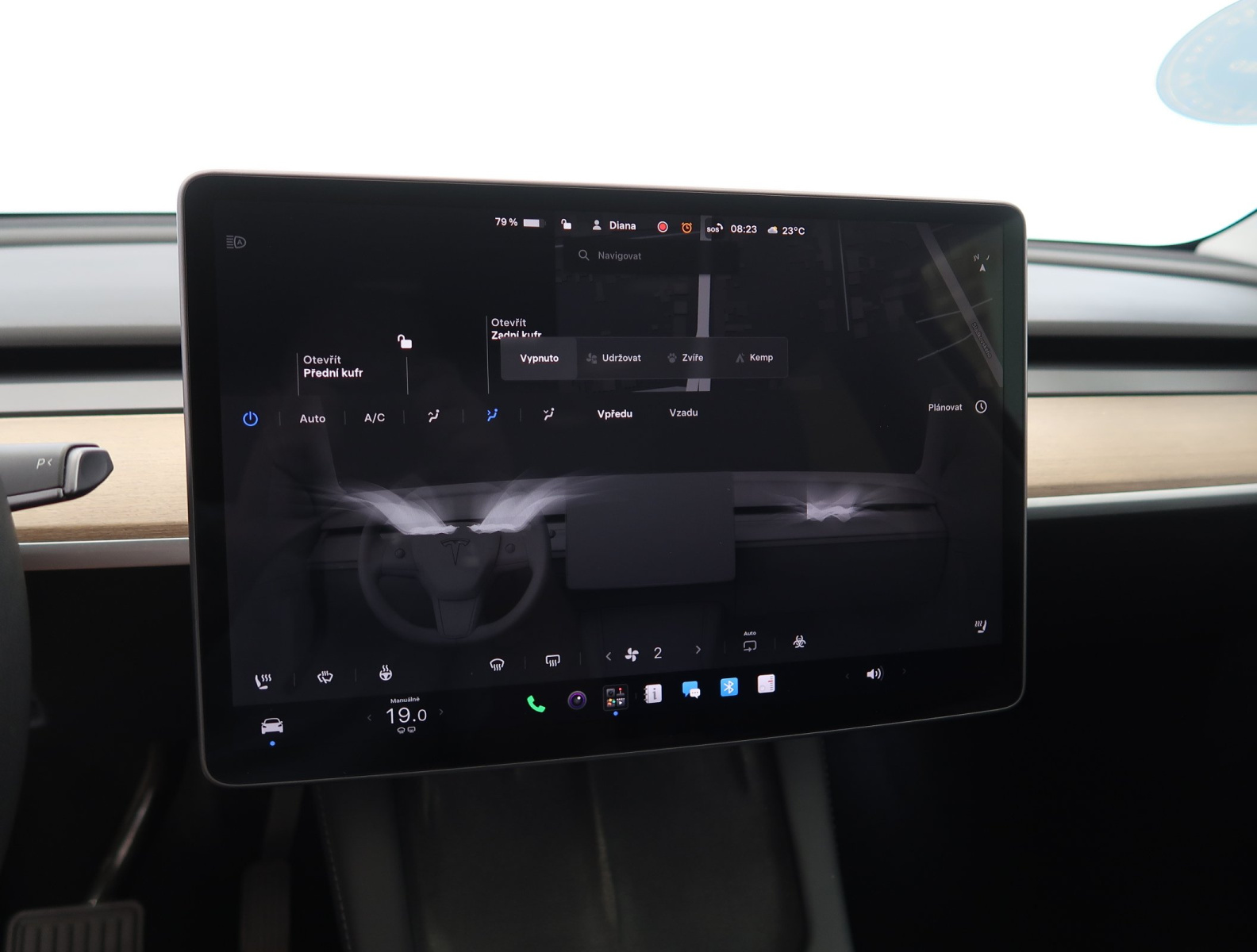 Tesla Model Y Long Range AWD – fotografie 22