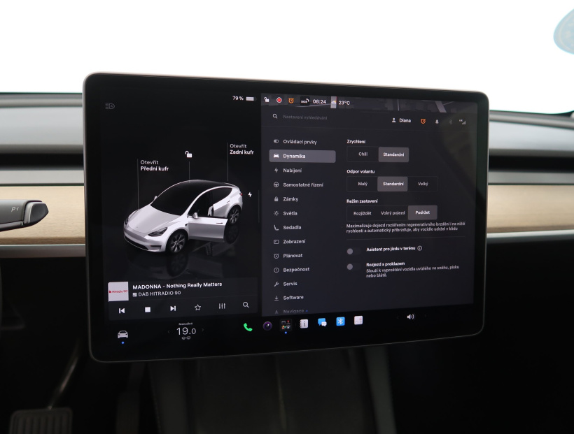 Tesla Model Y, 2022