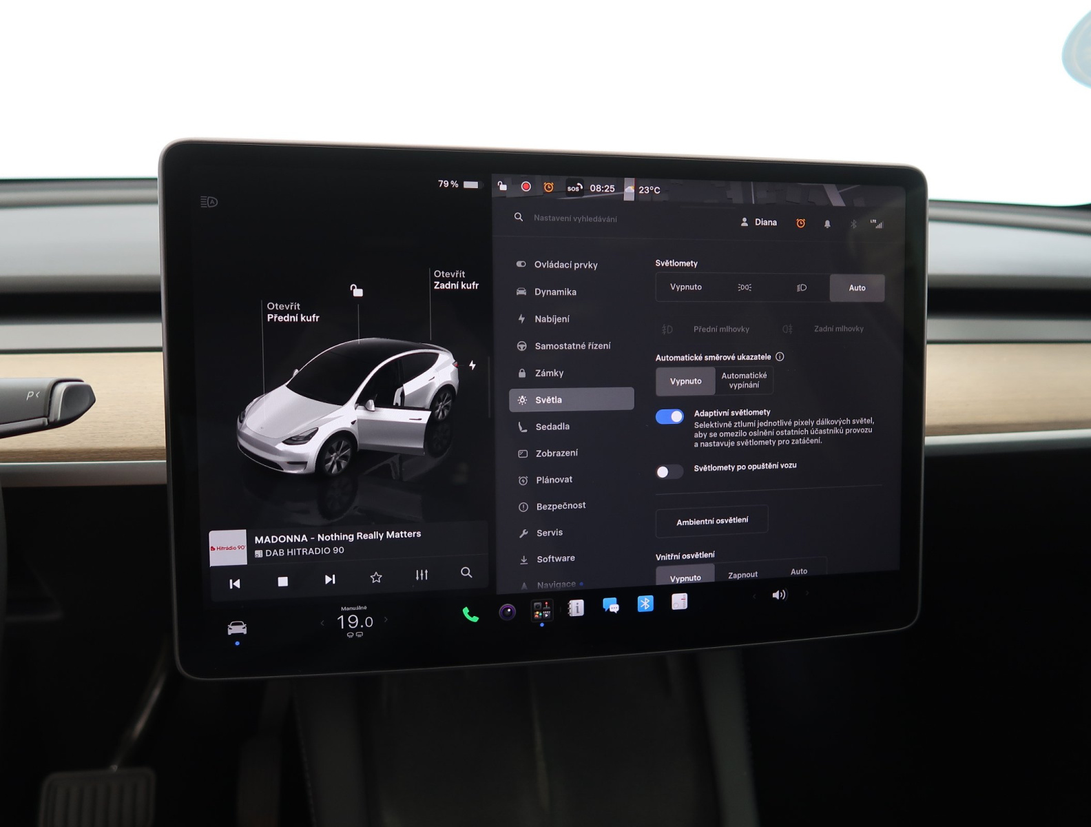 Tesla Model Y Long Range AWD – fotografie 28