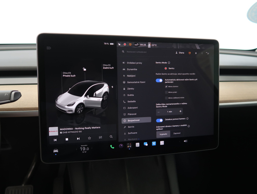 Tesla Model Y, 2022