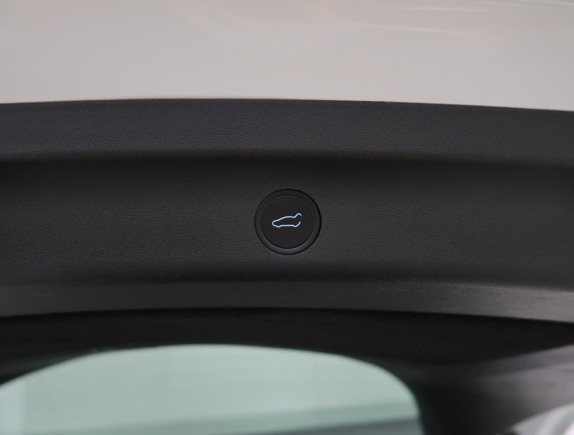 Tesla Model Y, 2022