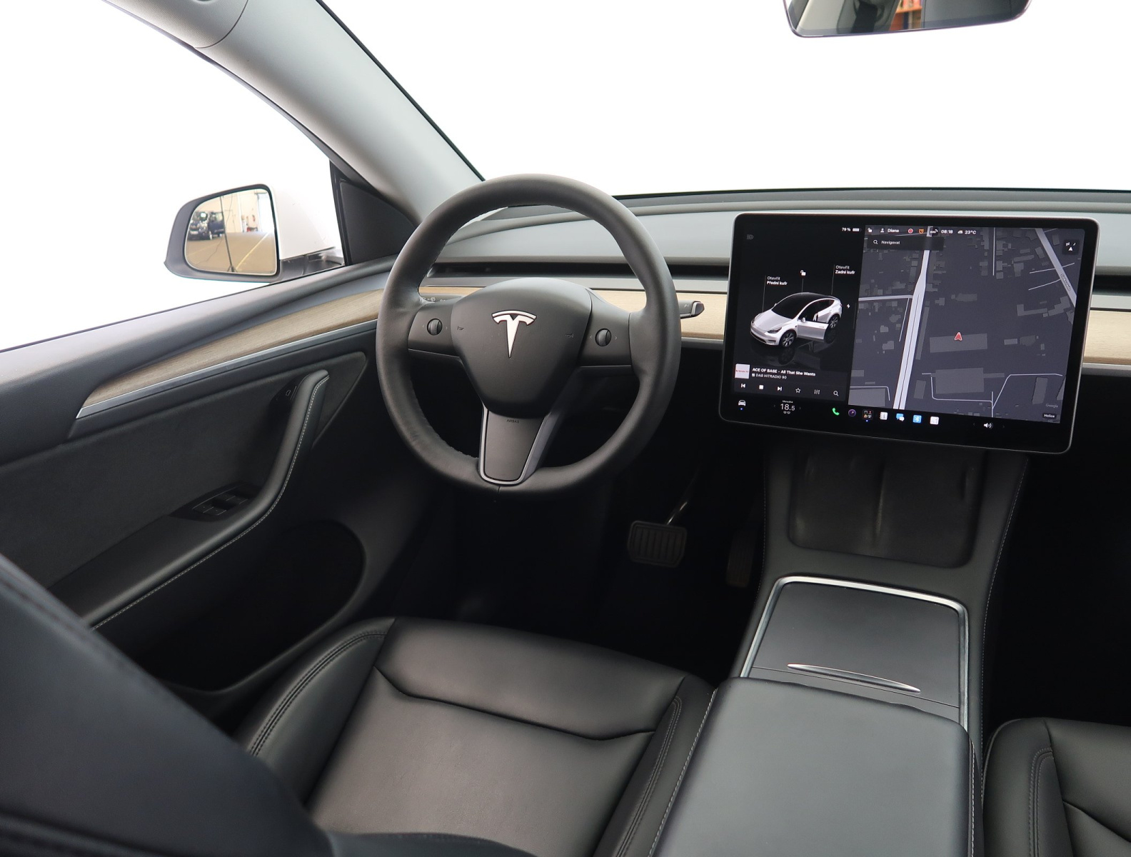 Tesla Model Y Long Range AWD – fotografie 9