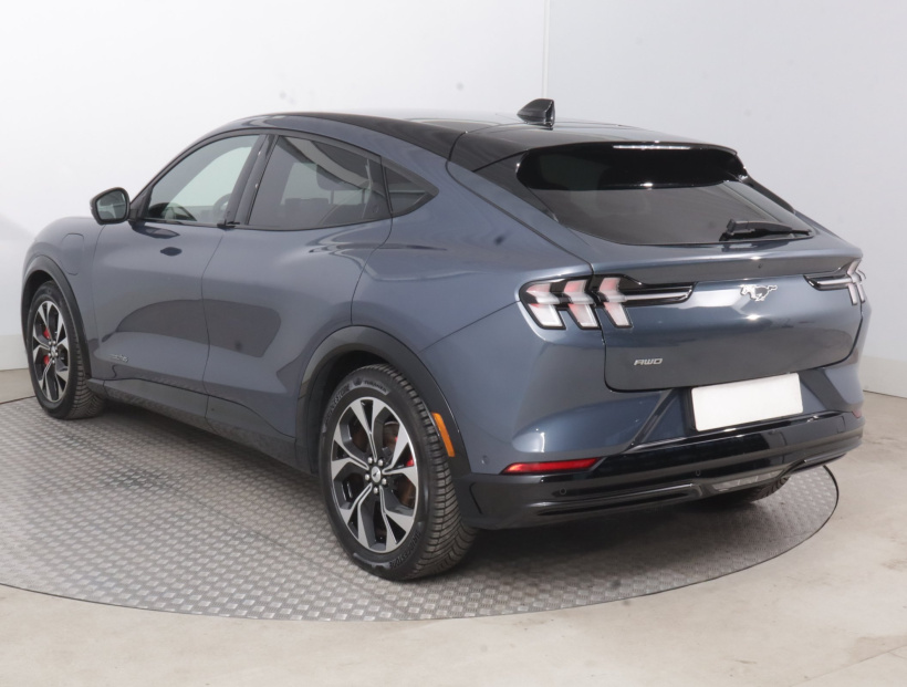 Ford Mustang Mach-E, 2021