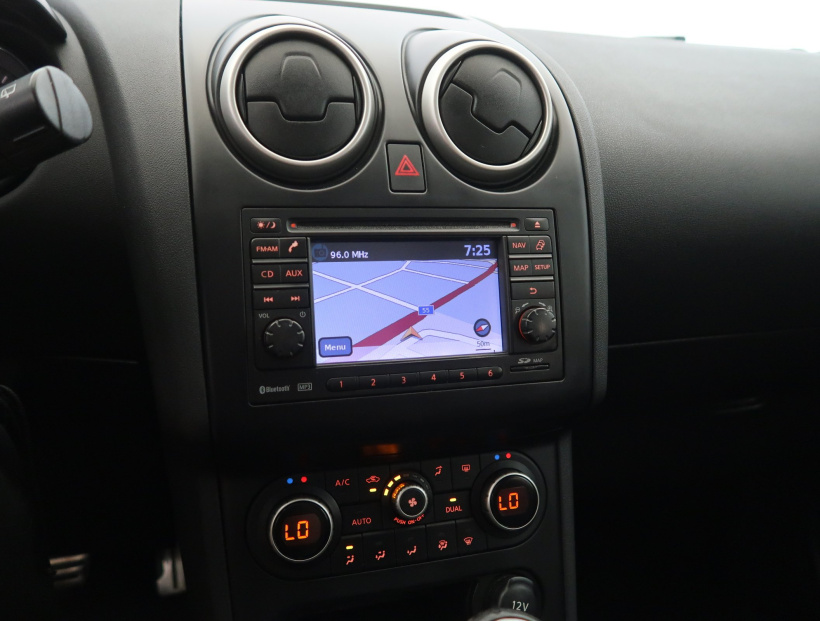 Nissan Qashqai, 2011