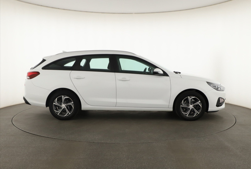 Hyundai i30, 2021