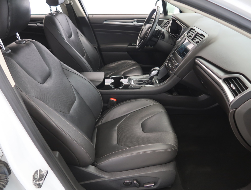 Ford Mondeo, 2016
