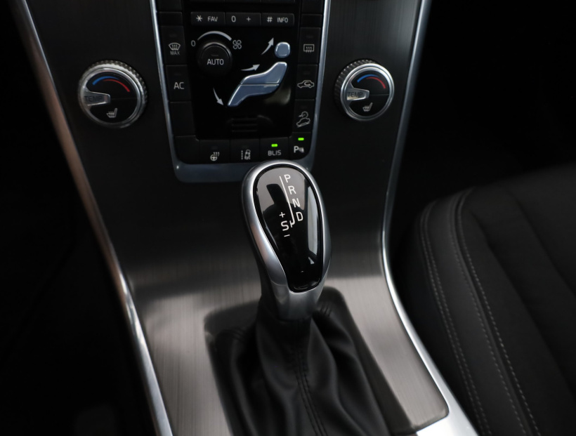 Volvo XC60, 2015