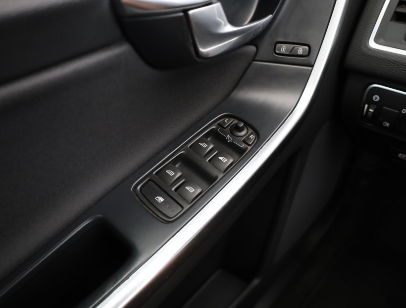 Volvo XC60, 2015