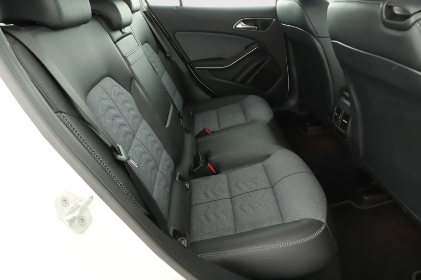 Mercedes-Benz GLA, 2017