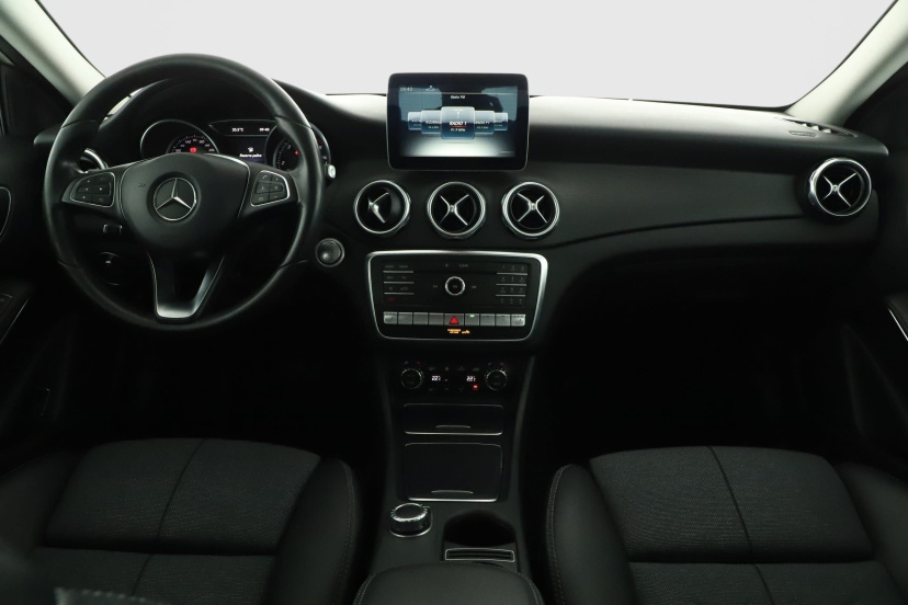 Mercedes-Benz GLA, 2017