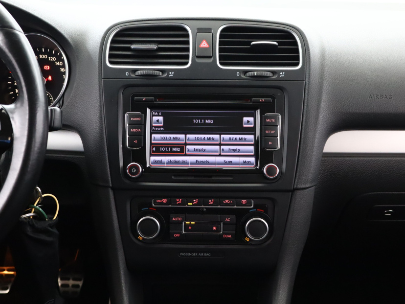 Volkswagen Golf, 2011