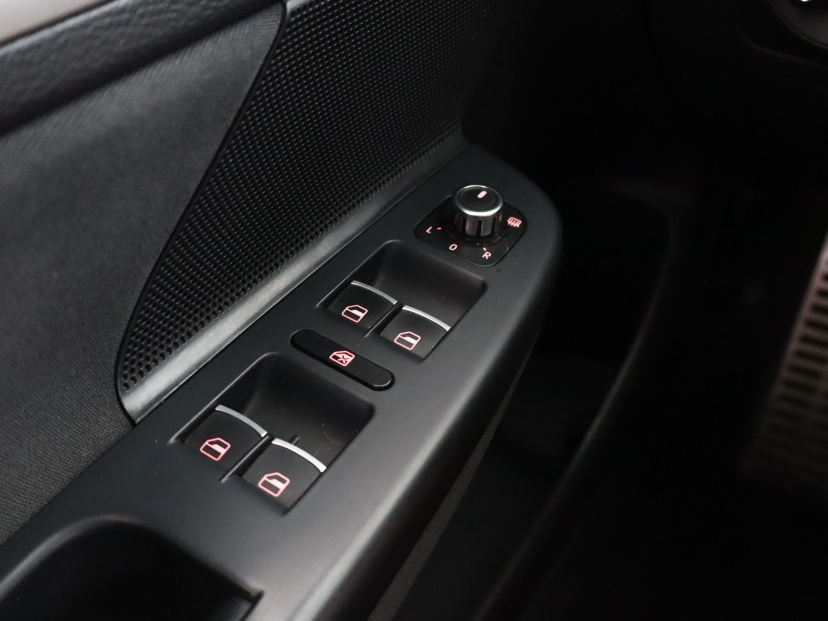 Volkswagen Golf, 2011