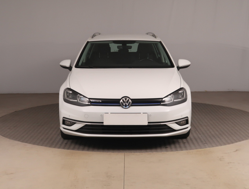Volkswagen Golf, 2020