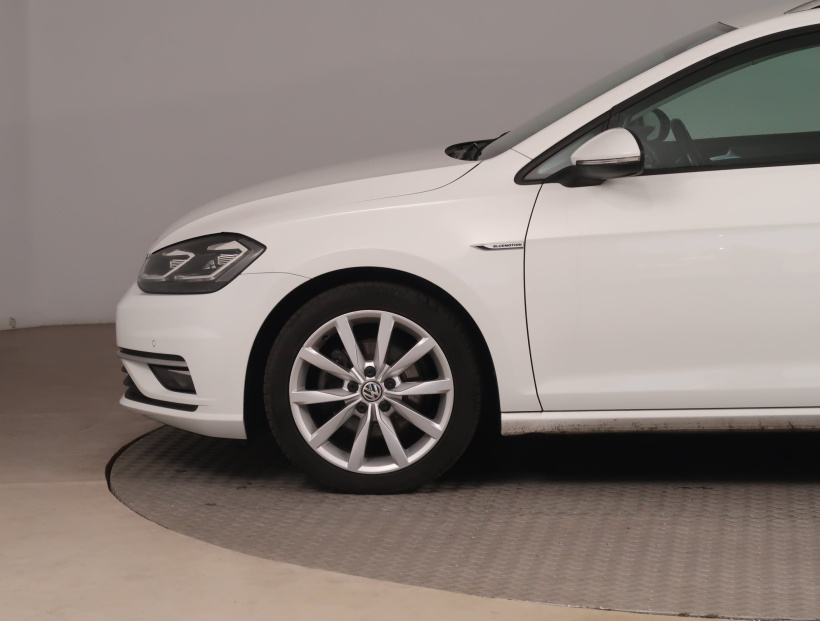 Volkswagen Golf, 2020